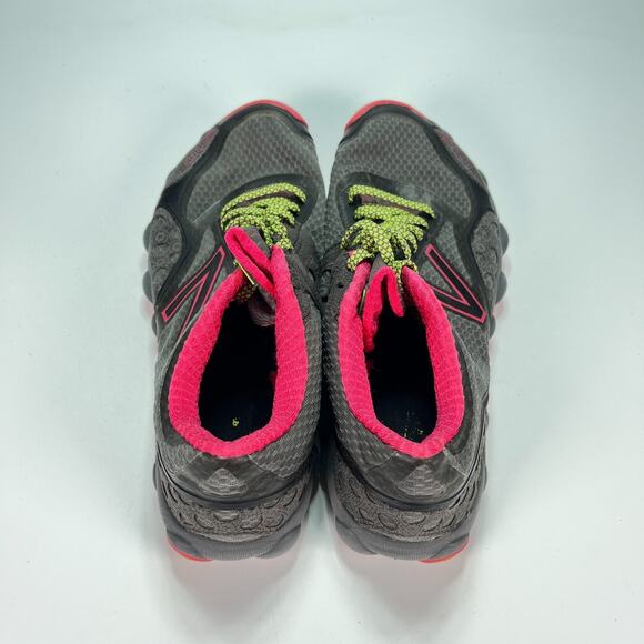 New Balance Minimus Dark Gray Trail Running Shoes WT1010GP Women's Size 8.5 - Picture 6 of 9